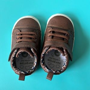 Stride Rite BRAND NEW NEVER WORN size 12-18 months